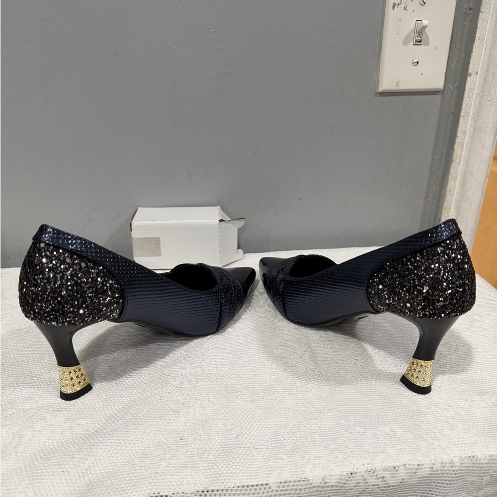Chic Black and Blue Women's Heels - Picture 8 of 9
